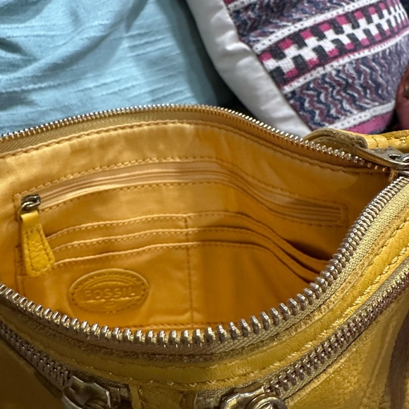 Fossil Elise Pebbled Leather Crossbody - Picture 6 of 7